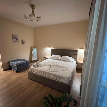 Nest&Rest Studios Tiranë Luaran gambar