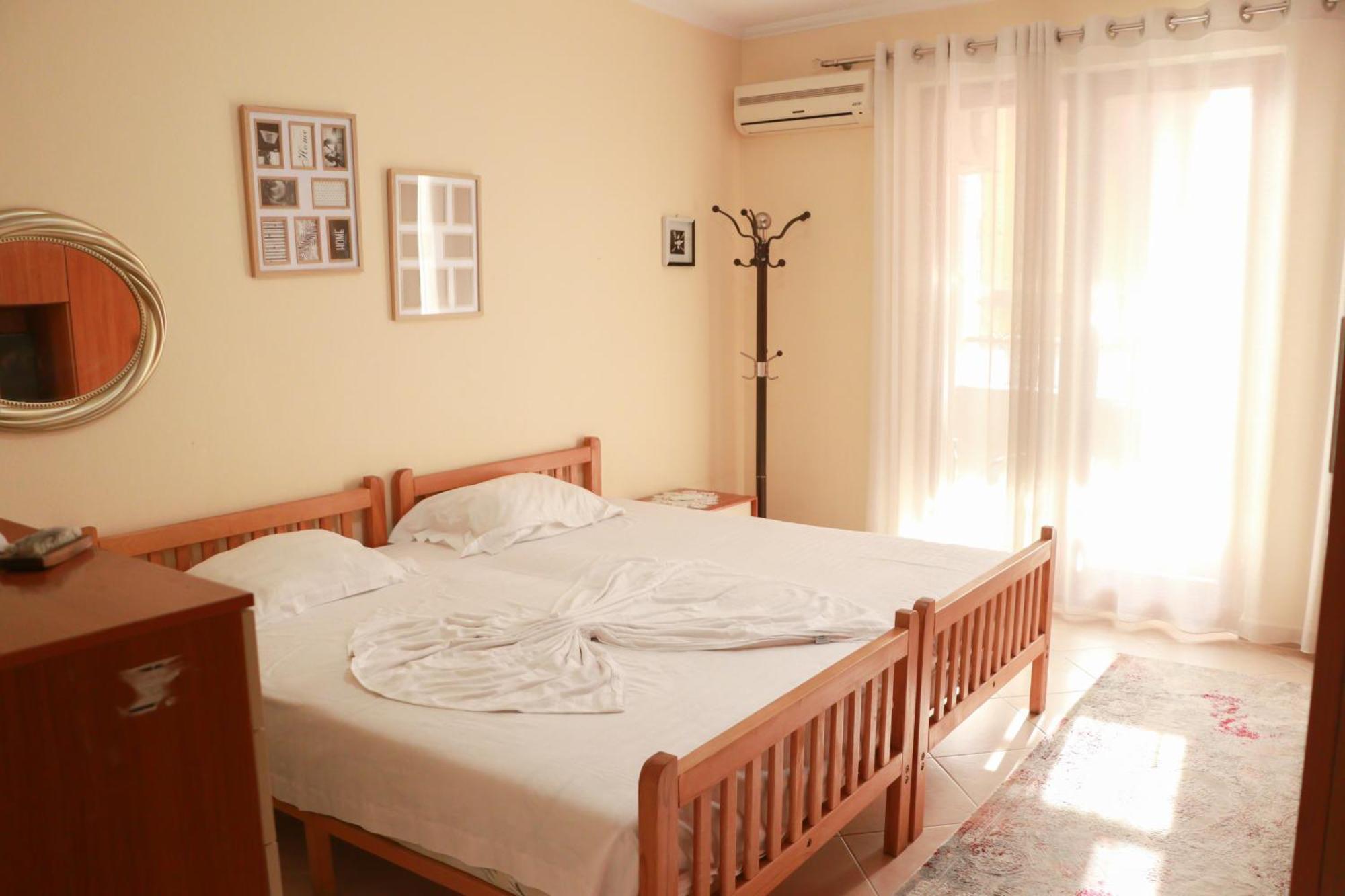 Nest&Rest Studios Tiranë Luaran gambar