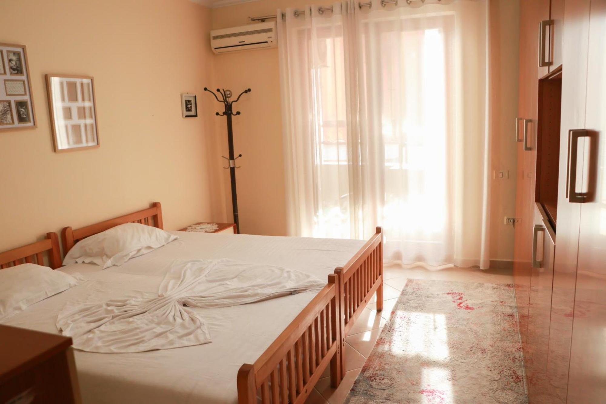 Nest&Rest Studios Tiranë Luaran gambar