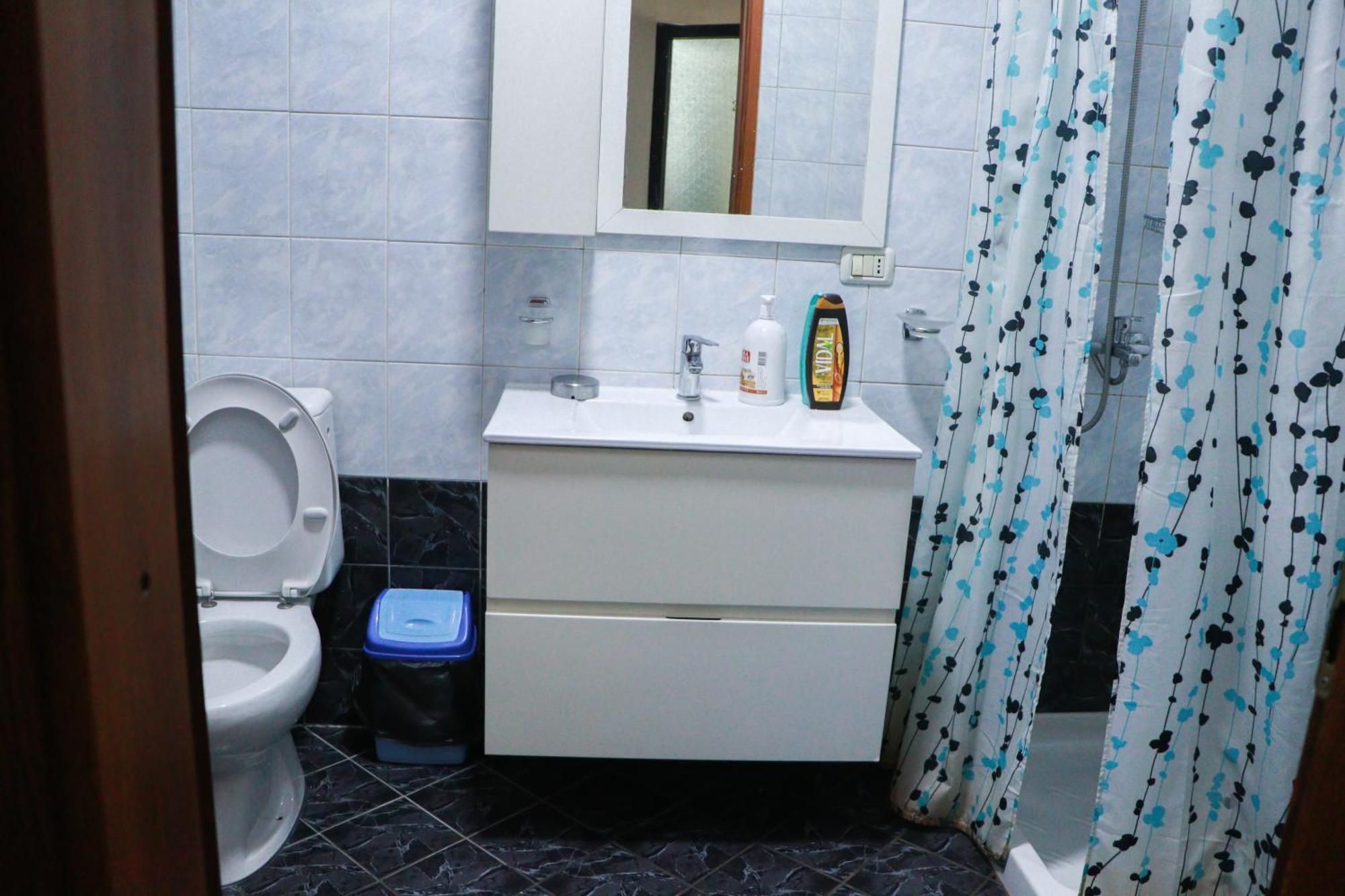 Nest&Rest Studios Tiranë Luaran gambar