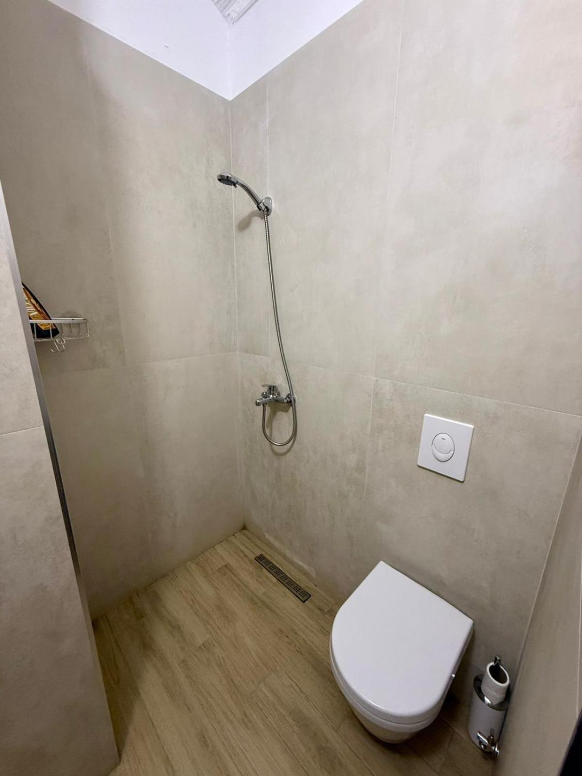 Nest&Rest Studios Tiranë Luaran gambar