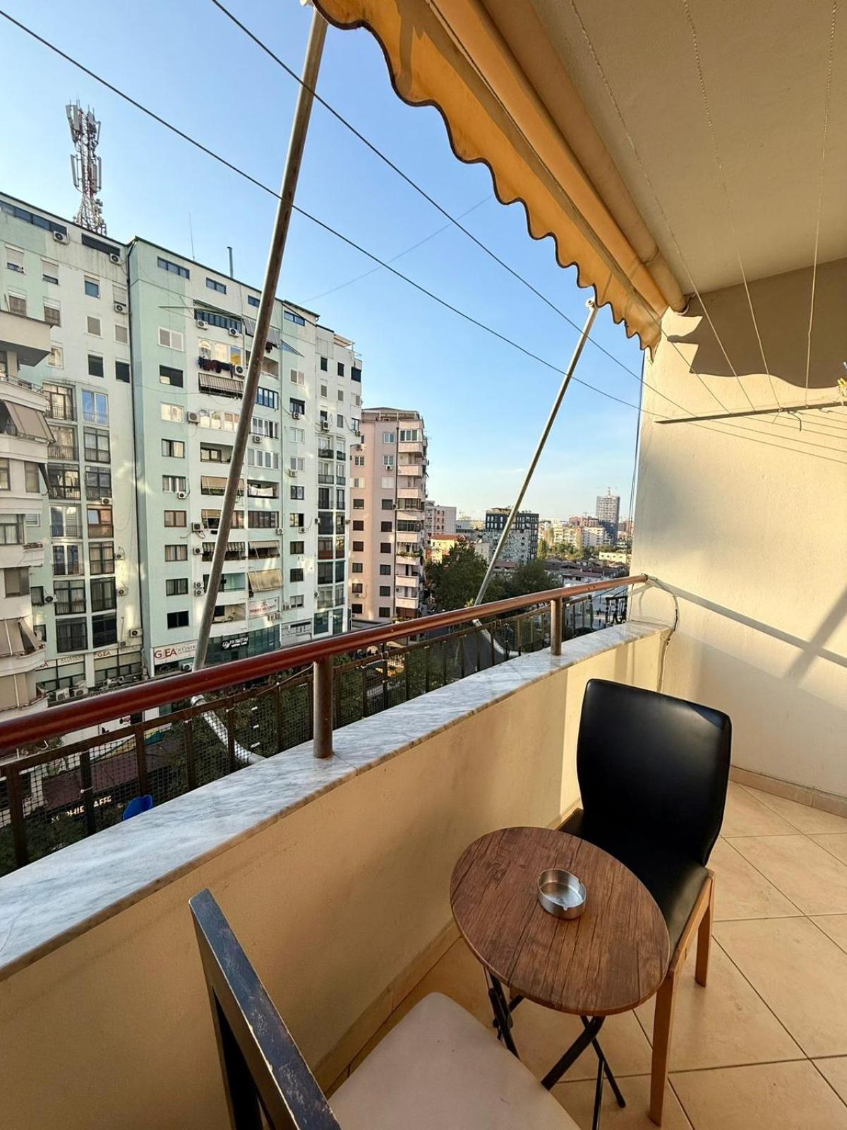 Nest&Rest Studios Tiranë Luaran gambar