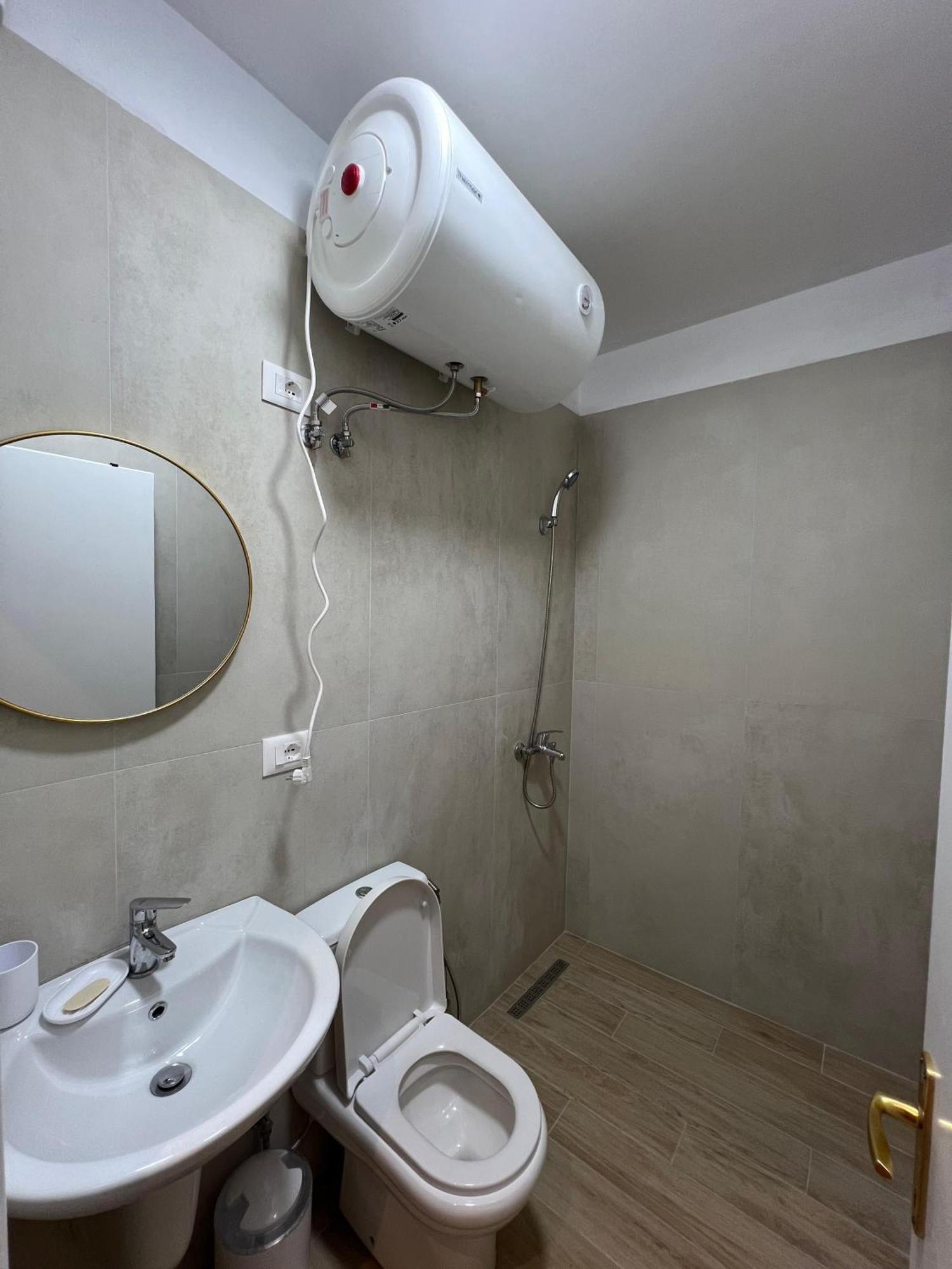Nest&Rest Studios Tiranë Luaran gambar
