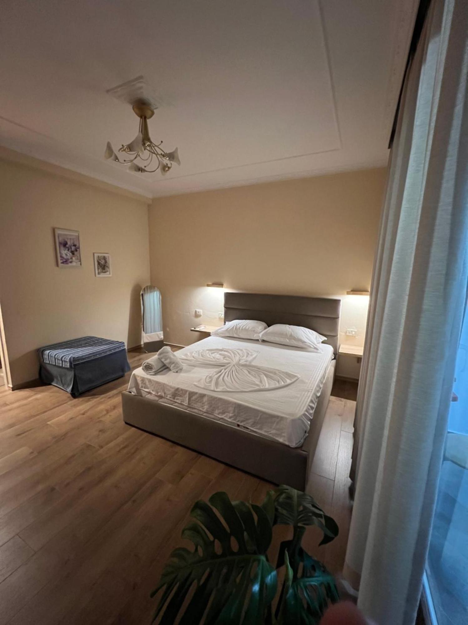 Nest&Rest Studios Tiranë Luaran gambar